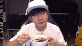 林俊杰吃瓜吗,娱乐圈的“吃瓜群众”,揭秘他的娱乐生活点滴